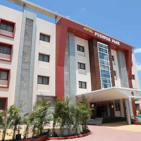 Hotel Pushpak Park Osmanabad Екстериор снимка