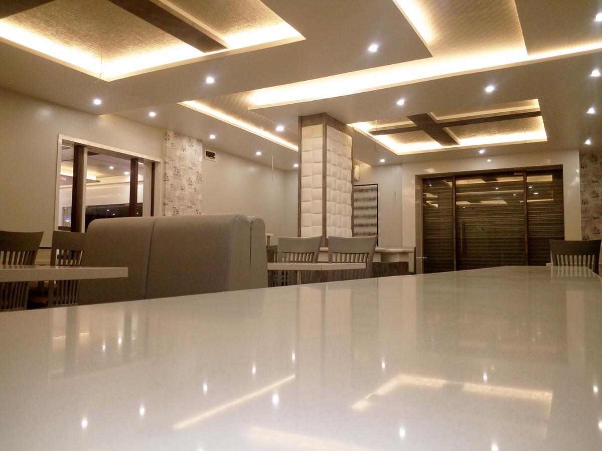 Hotel Pushpak Park Osmanabad Екстериор снимка