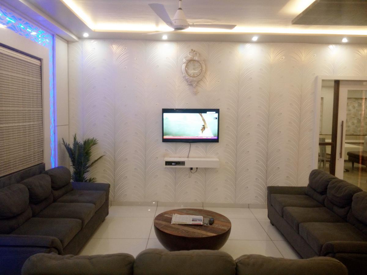 Hotel Pushpak Park Osmanabad Екстериор снимка
